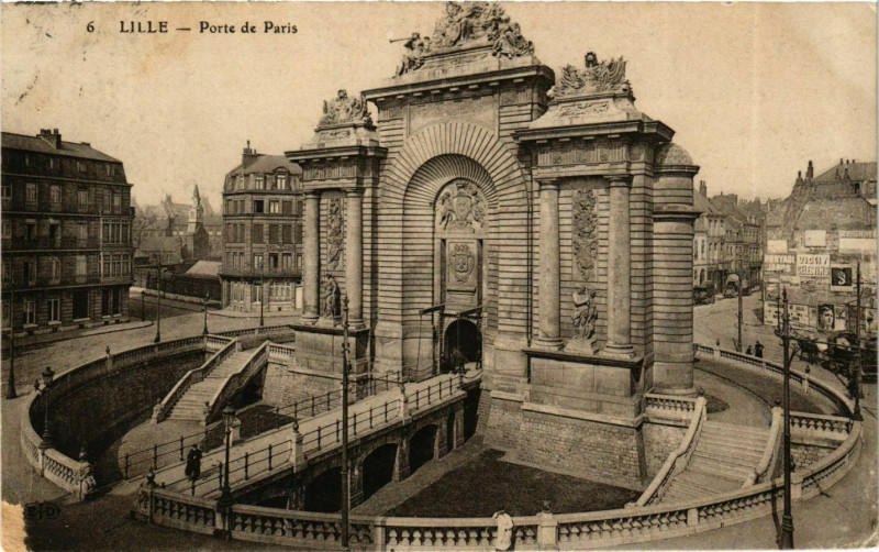 Carte postale ancienne Nord Lille Porte de Paris à Lille