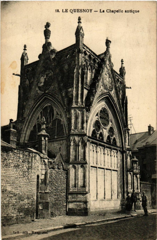 Carte postale ancienne Le Quesnoy - La Chapelle antique au Quesnoy