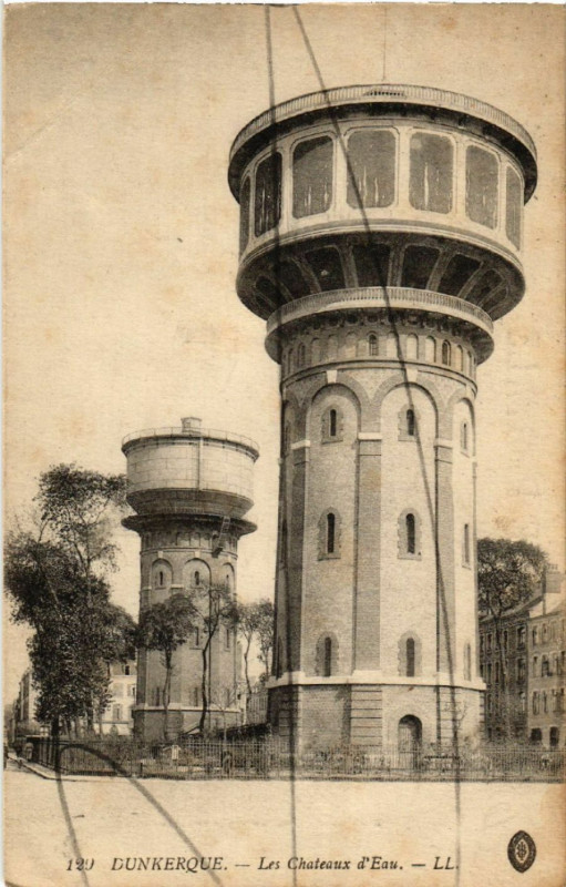 Carte postale ancienne Dunkerque - Les Chateaux d'Eau à Dunkerque