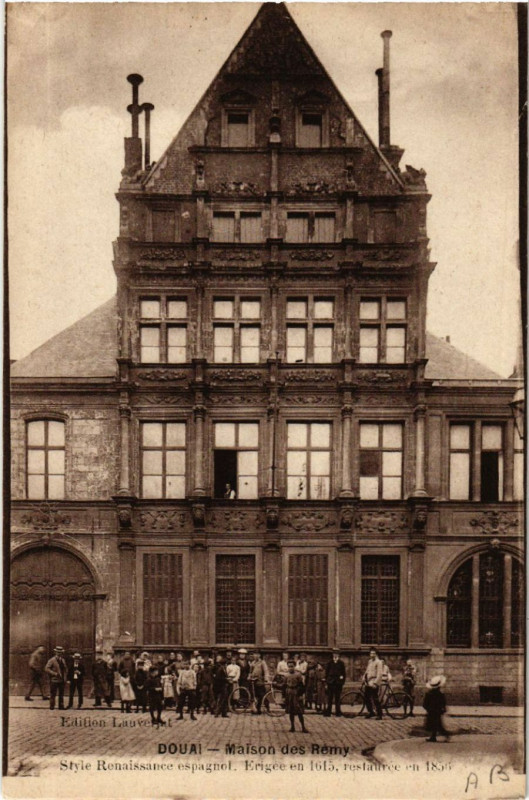 Carte postale ancienne Douai - Maison de Remy à Douai