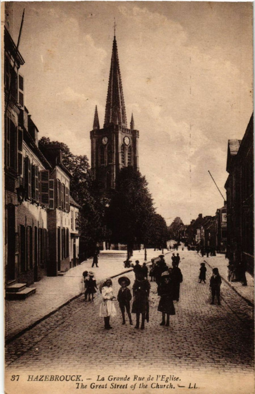 Carte postale ancienne Hazebrouck - La Grande Rue de l'Eglise - The Great Stréet of... à Hazebrouck