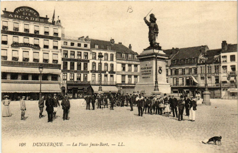 Carte postale ancienne Dunkerque - La Place Jean-Bart à Dunkerque