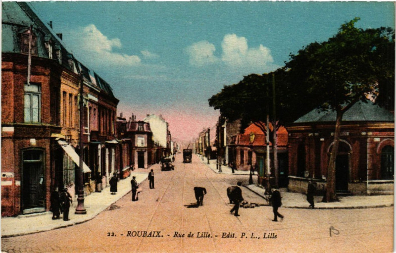 Carte postale ancienne Roubaix - Rue de Lille à Roubaix