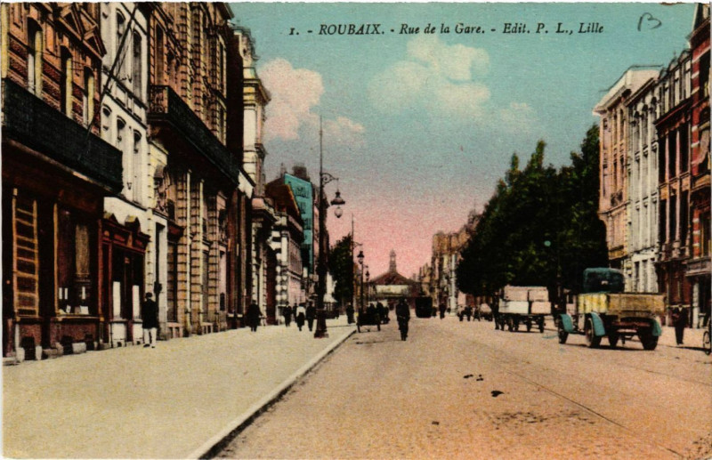 Carte postale ancienne Roubaix - Rue de la Gare à Roubaix