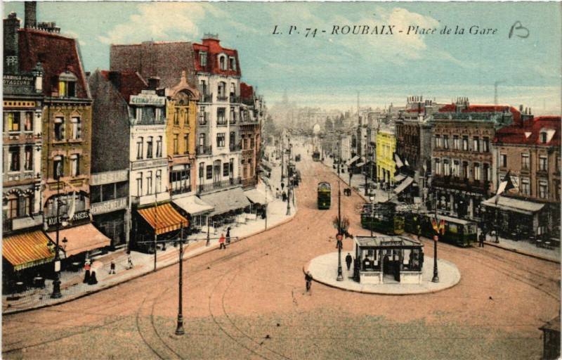 Carte postale ancienne Roubaix - Place de la Gare à Roubaix