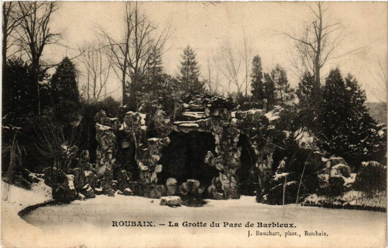 Carte postale ancienne Roubaix - La Grotte du Parc de Barbieux à Roubaix