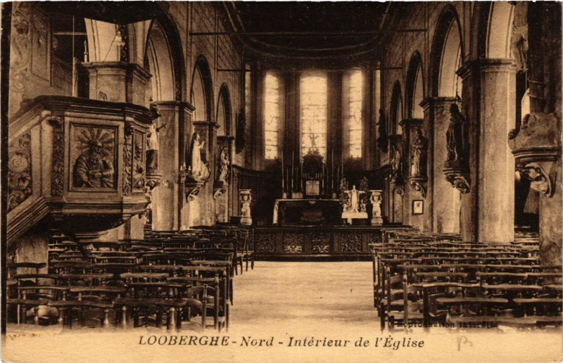 Carte postale ancienne LOOBERCHEe - Nord - Interieur de l'Eglise