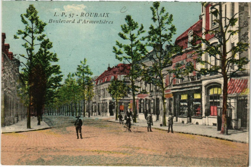 Carte postale ancienne Roubaix - Boulevard d'Armentieres à Roubaix