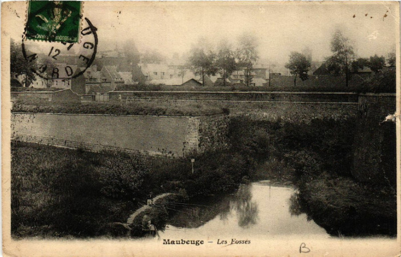 Carte postale ancienne Maubeuge - Les Fosses à Maubeuge
