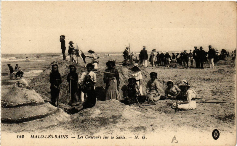 Carte postale ancienne Malo-les-Bains - Les Concours sur le Sable