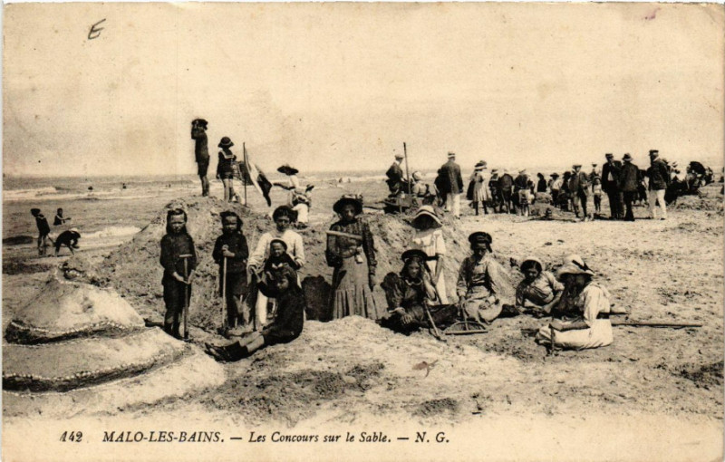 Carte postale ancienne Malo-les-Bains - Les Concours sur la Sable