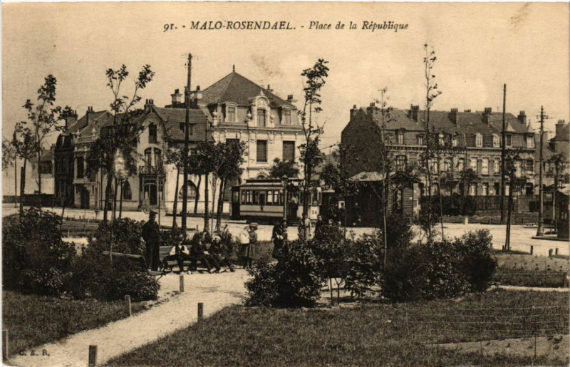 Carte postale ancienne Malo - Rosendael - Place de la Republique
