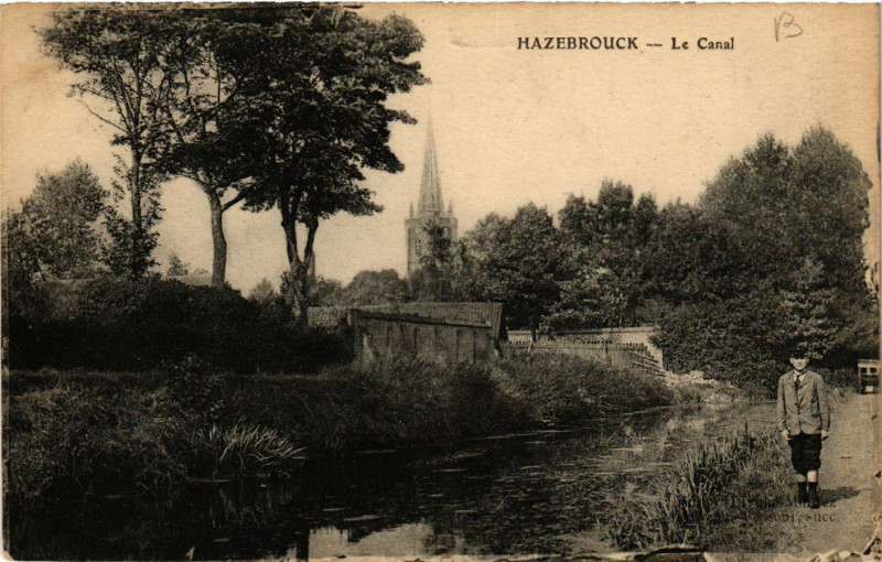 Carte postale ancienne Hazebrouck - Le Canal à Hazebrouck