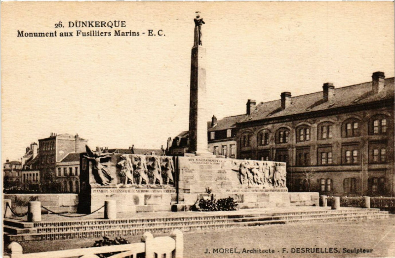 Carte postale ancienne Dunkerque - Monument aux Fusilliers Marins à Dunkerque