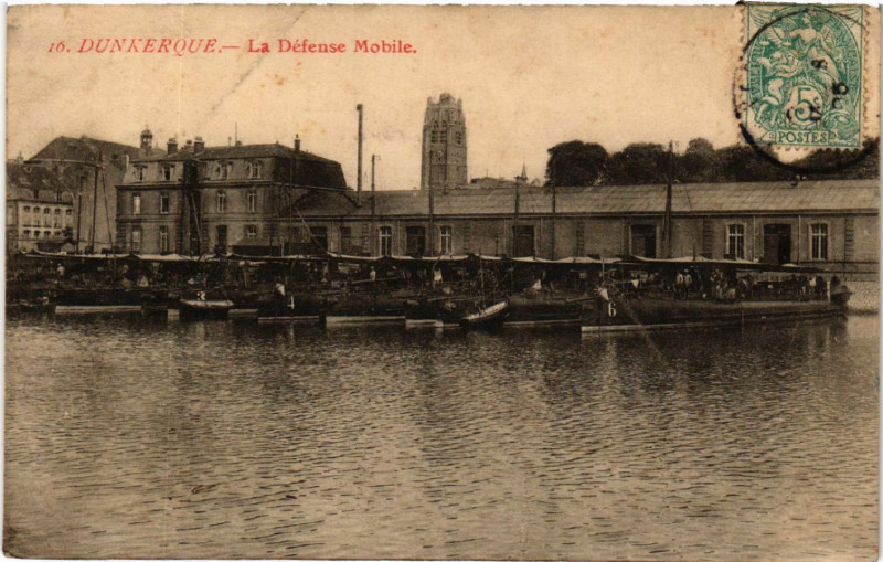 Carte postale ancienne Dunkerque - La Defense Mobile à Dunkerque
