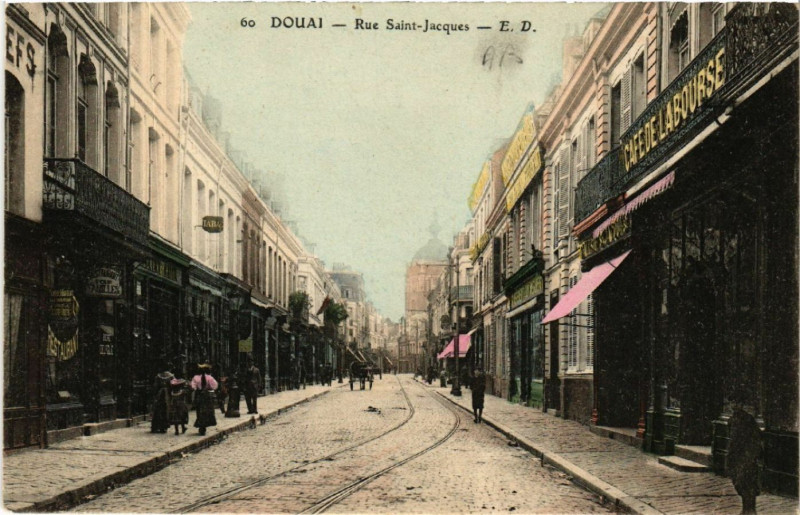 Carte postale ancienne Douai - Rue Saint-Jacques à Douai