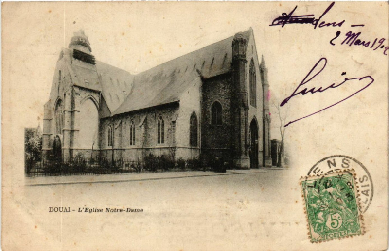 Carte postale ancienne Douai - L'Eglise N.-D. à Douai