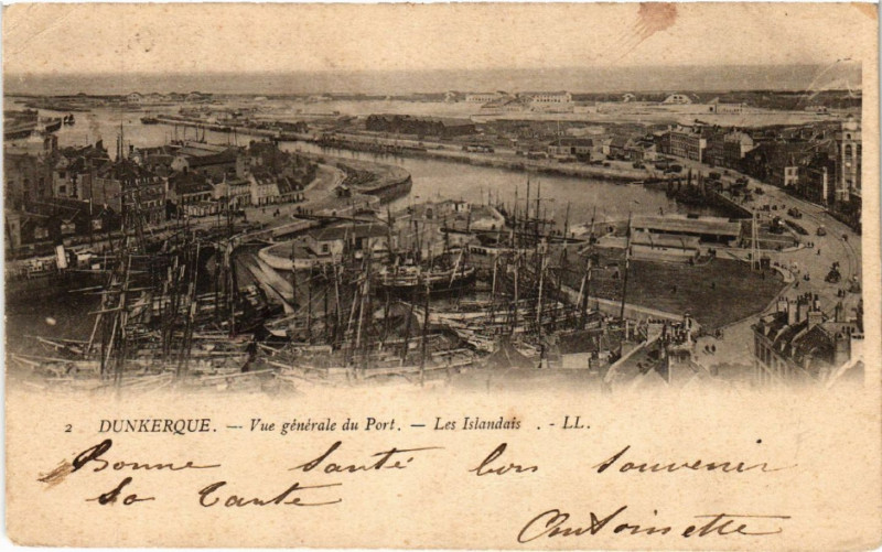 Carte postale ancienne Dunkerque - Vue générale du Port - Les Islandais à Dunkerque
