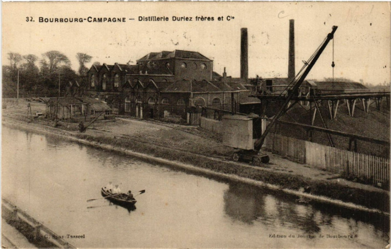 Carte postale ancienne Bourbourg-Capagne - Distillerie Duriez freres et Cle à Bourbourg