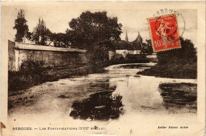 Carte postale ancienne Bergues - Les Fortifications (Xvii siecle) à Bergues