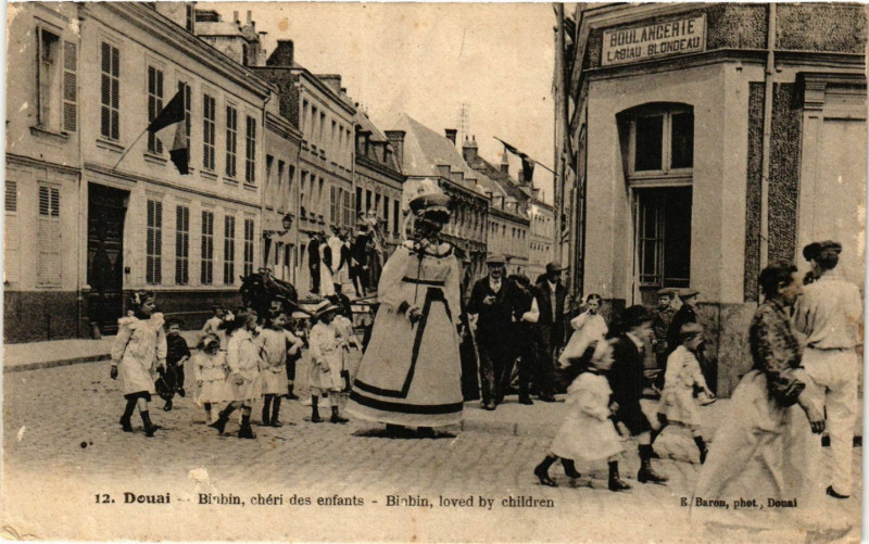Carte postale ancienne Douai - Binbin cheri des enfants à Douai