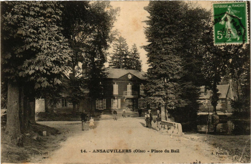 Carte postale ancienne Ansauvillers - Place du Bail