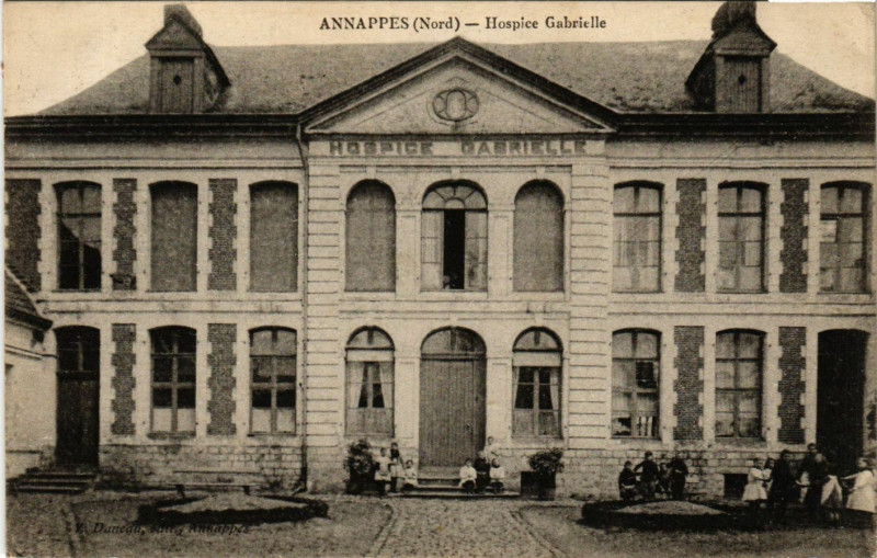Carte postale ancienne Annappes - Hospice Gabrielle