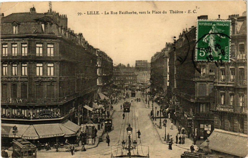 Carte postale ancienne Lille-La Rue Faidherbe vers la Place du Theatre à Lille