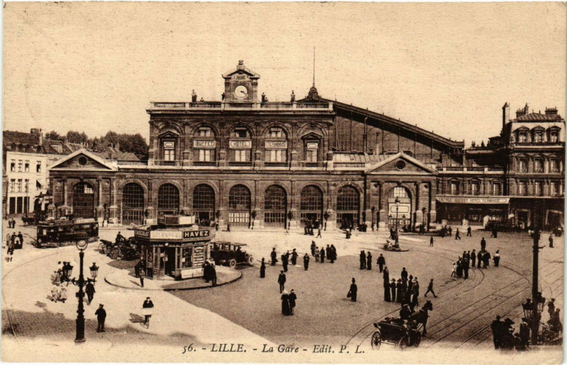 Carte postale ancienne Lille-La Gare à Lille