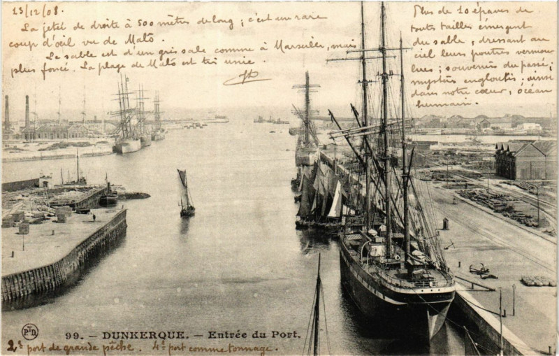 Carte postale ancienne Dunkerque-Entrée du Port à Dunkerque