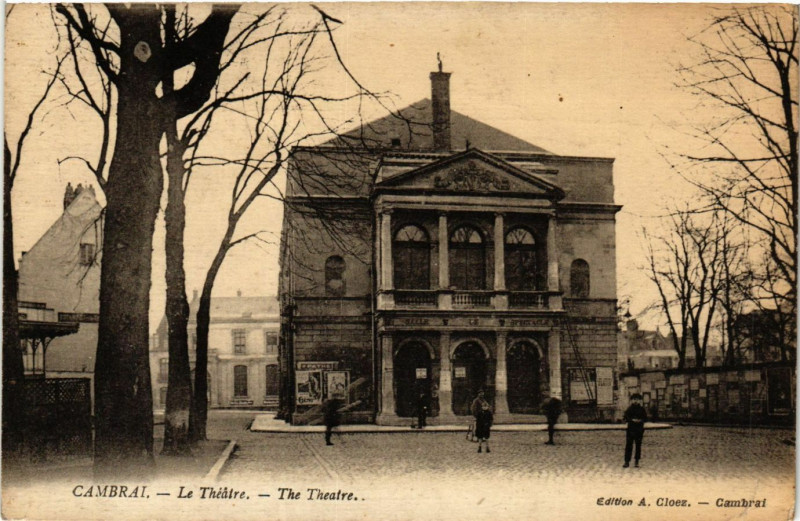Carte postale ancienne Cambrai-Le Theatre à Cambrai