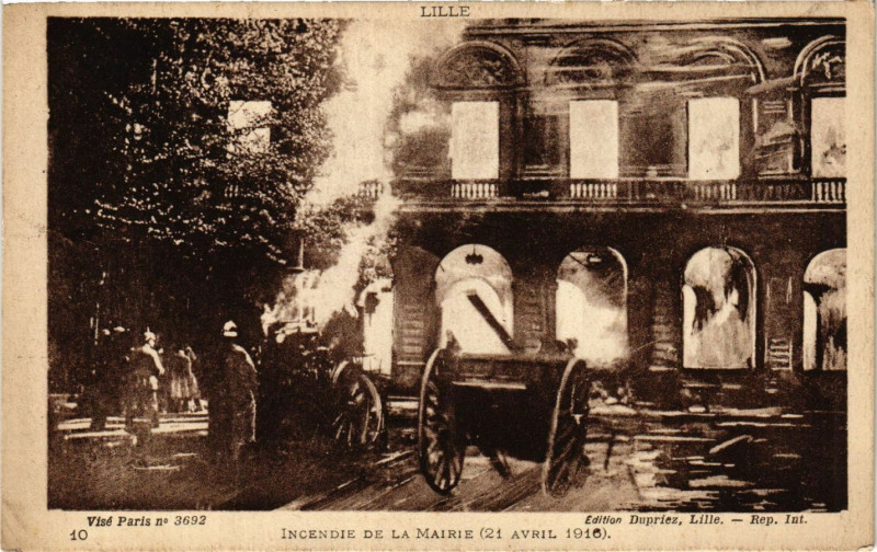 Carte postale ancienne Incendie de la Mairie