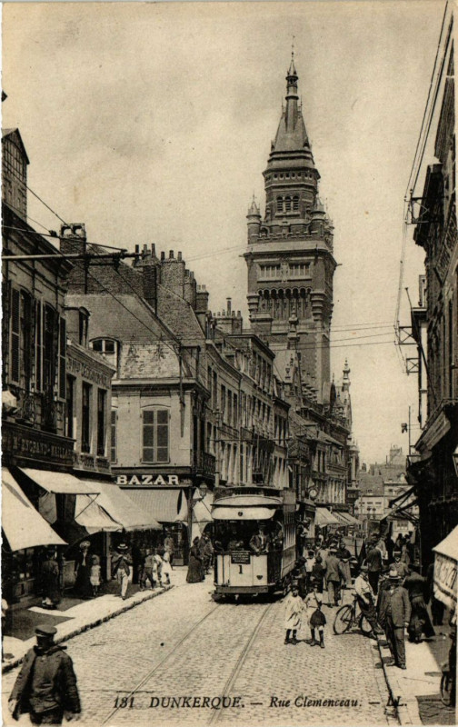 Carte postale ancienne Dunkerque - Rue Clemenceau à Dunkerque