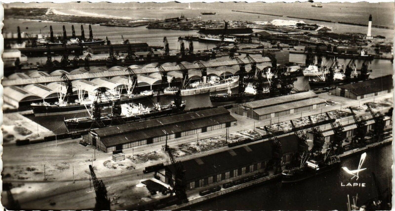 Carte postale ancienne Commerce et Transports Le Port de Dunkerque à Dunkerque