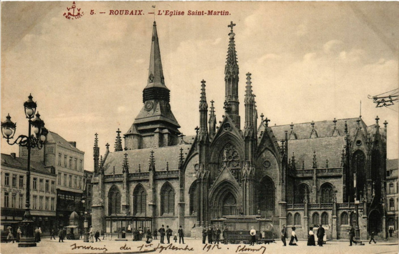 Carte postale ancienne Roubaix-L'Eglise Saint-Martin à Roubaix