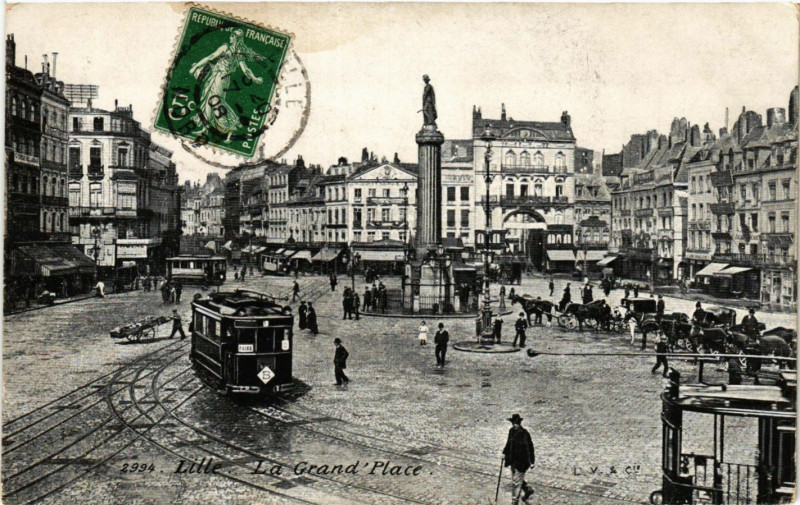 Carte postale ancienne Lille-La Grand'Place à Lille