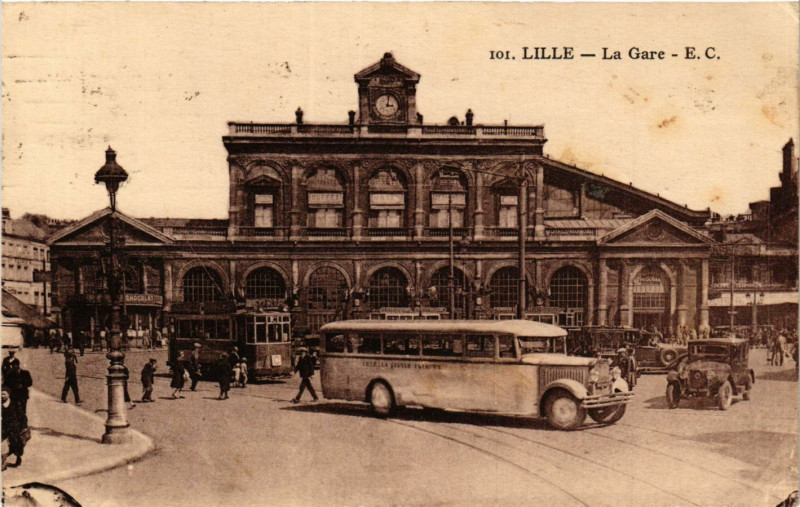 Carte postale ancienne Lille-La Gare à Lille
