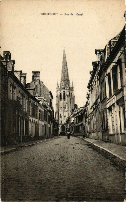 Carte postale ancienne Hondschoote-Rue de l'Ouest à Hondschoote