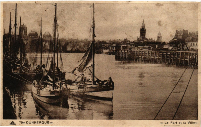 Carte postale ancienne Dunkerque-Le Port et la Ville à Dunkerque