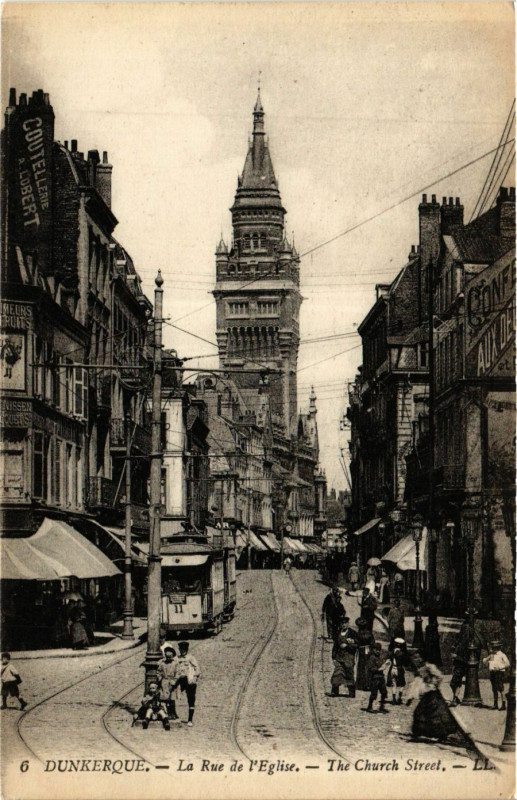 Carte postale ancienne Dunkerque-La Rue de l'Eglise à Dunkerque