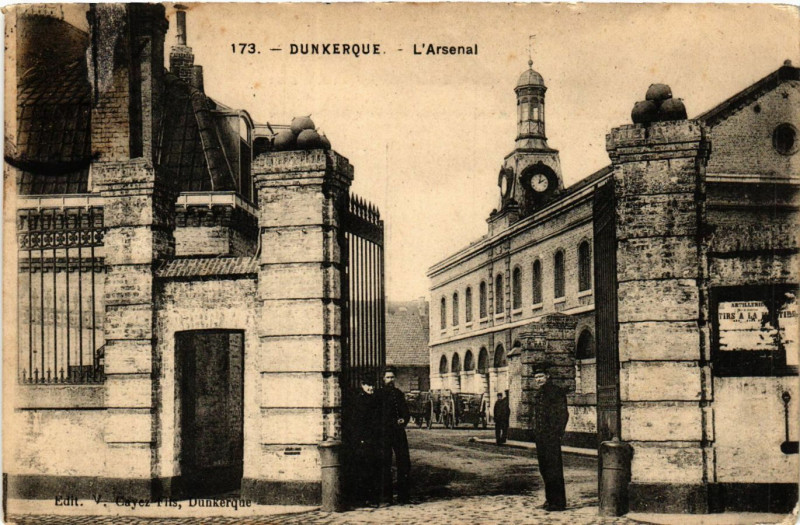 Carte postale ancienne Dunkerque-L'Arsenal à Dunkerque