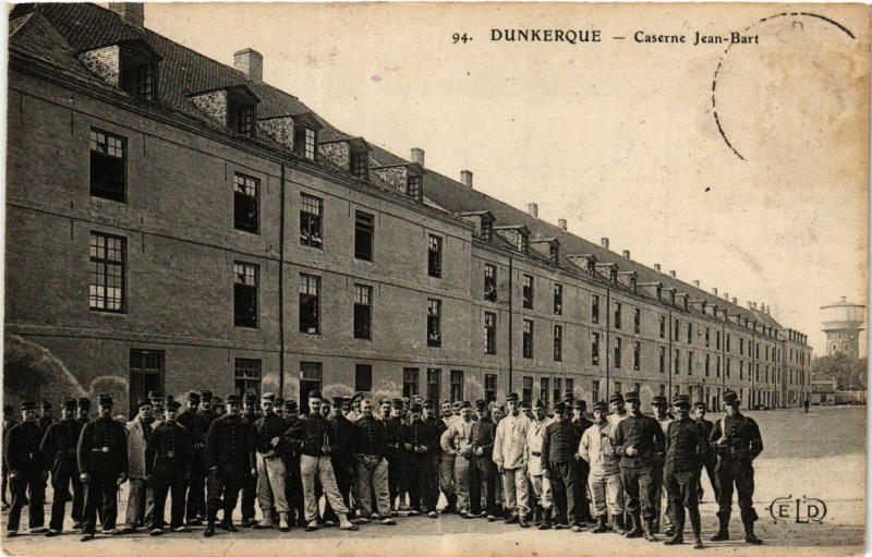 Carte postale ancienne Dunkerque-Caserne Jean-Bart à Dunkerque
