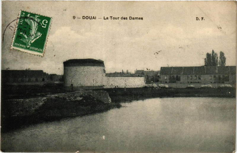 Carte postale ancienne Douai-La Tour des Dames à Douai