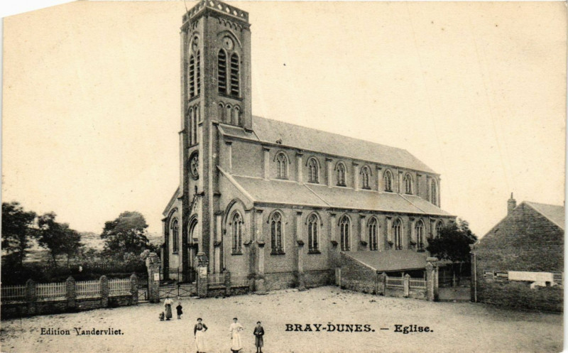 Carte postale ancienne Bray-Dunes Eglise à Bray-Dunes
