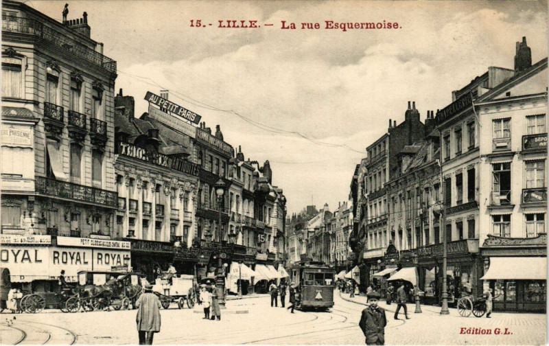 Carte postale ancienne Lille - La rue Esuermoise à Lille