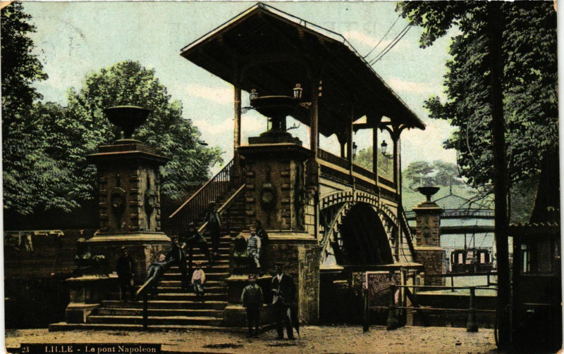Carte postale ancienne Lille - Le Pont Napoleon à Lille