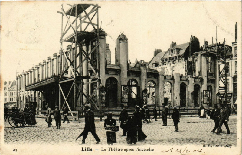 Carte postale ancienne Lille - Le Theatre apres l'incendie à Lille