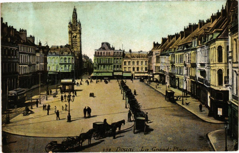 Carte postale ancienne Ed. Aqua 492 Douai La Grand' Place à Douai
