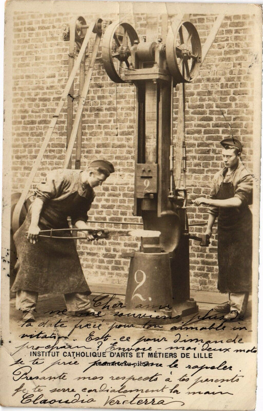 Carte postale ancienne Inst. Cath. d'Arts et Metiers de Lille à Lille