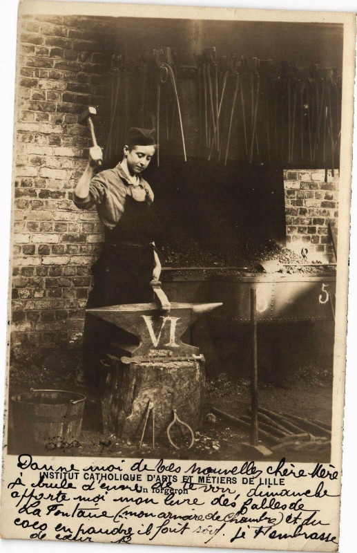Carte postale ancienne Inst. Cath. d'Arts et Metiers de Lille à Lille